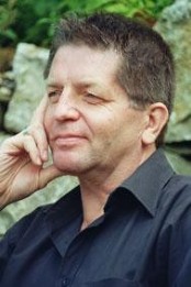 Dr. Ernst Vitek